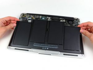 Thay thế pin MacBook Air 13 “Mid 2012